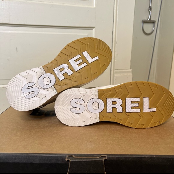 Sorel Out n About waterproof boots - Picture 4 of 7